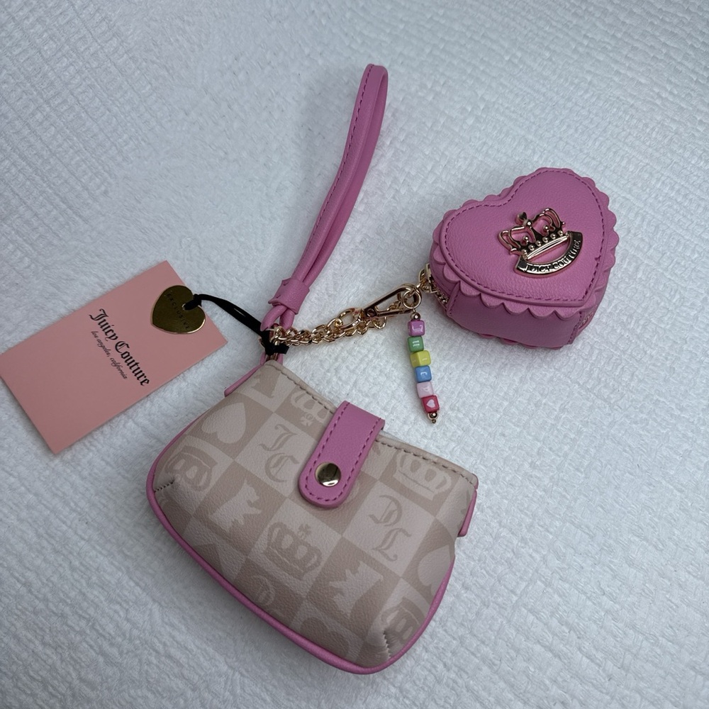 Juicy Couture Sandstone Sweet Break Time Mini Tab Wristlet✨💕